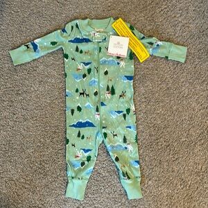 New with tags Hanna Andersson Holiday Yeti pajamas 6-9m